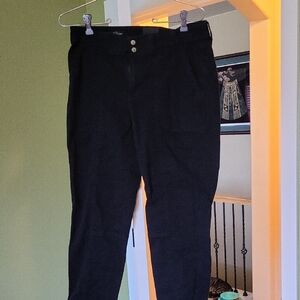 White House Black Market Black Cropped Pants